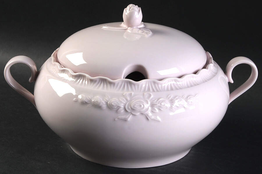 HUT816 Tureen &  Lid by Hutschenreuther-1
