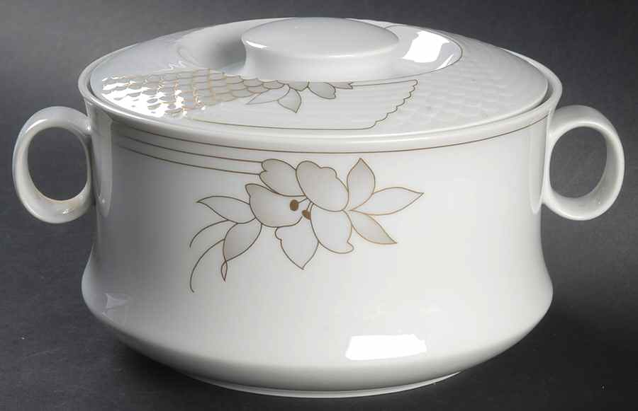 Portofino 1.5 Qt Round Covered Casserole by Hutschenreuther-1