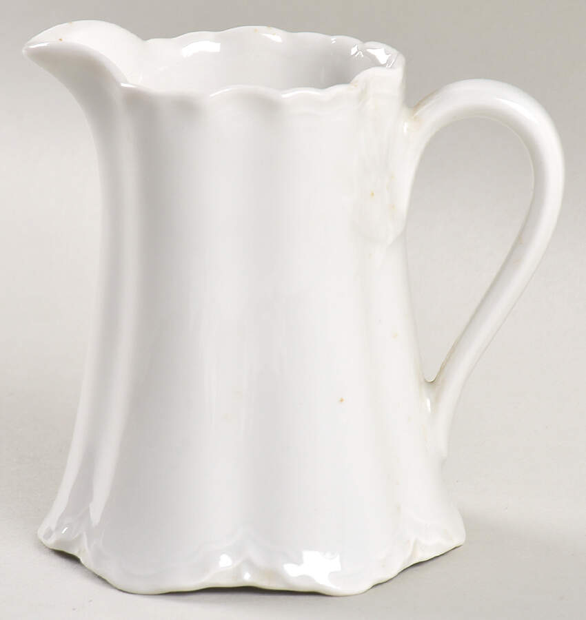 Racine (All White) Mini Creamer by Hutschenreuther-1