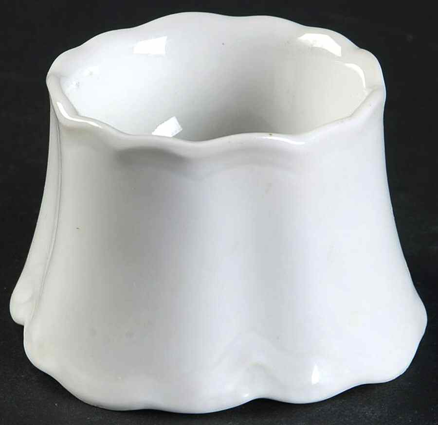Racine (All White) Single Egg Cup by Hutschenreuther-1