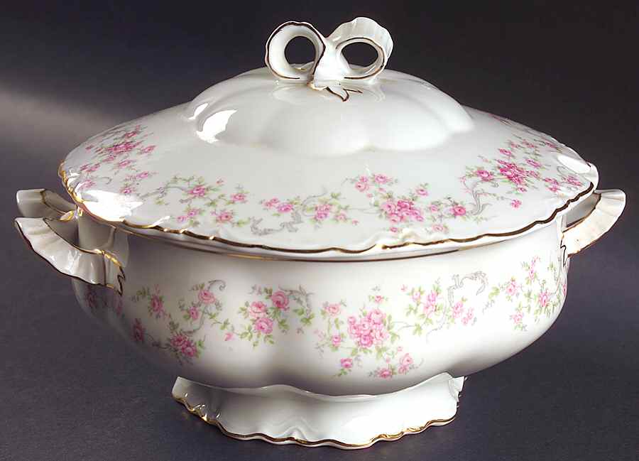 Richelieu Tureen &  Lid by Hutschenreuther-1