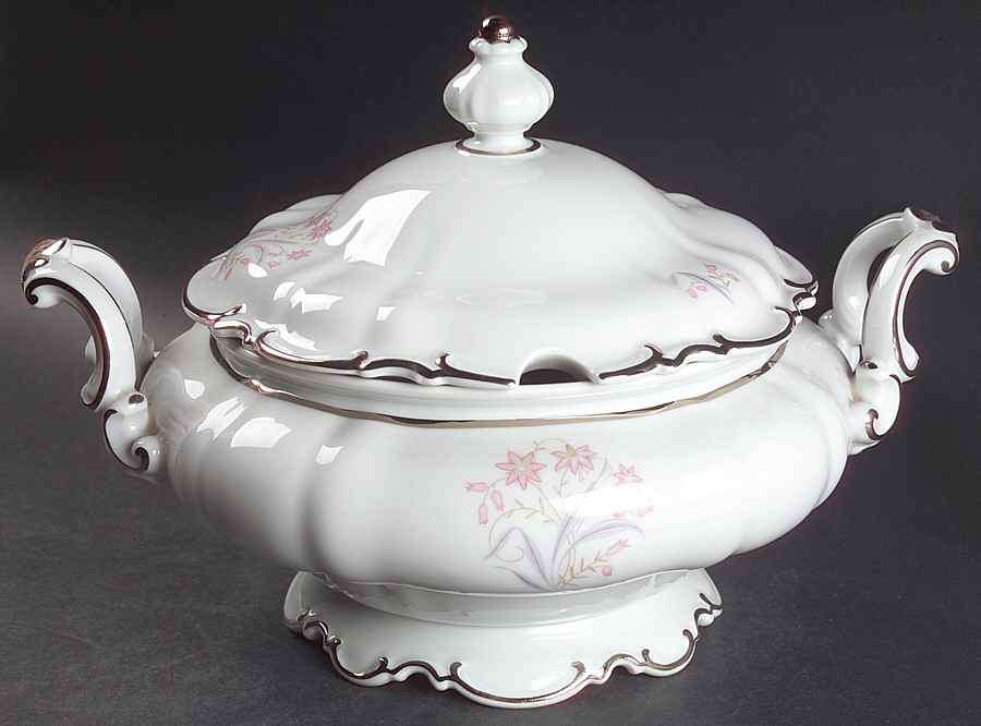 The Rondo Tureen &  Lid by Hutschenreuther-1