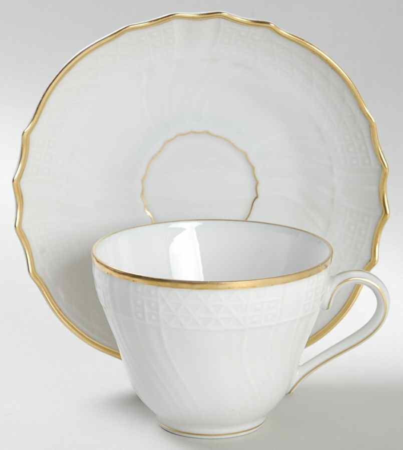 Salzburg Flat Cup & Saucer Set by Hutschenreuther-1