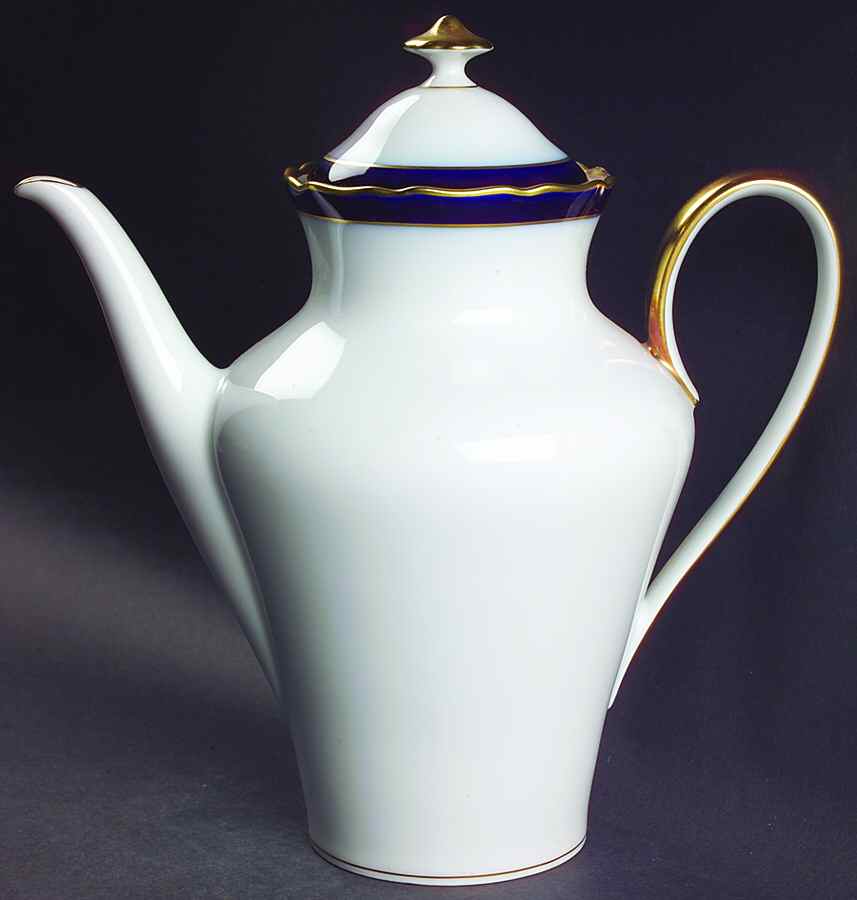 Scarborough Coffee Pot & Lid by Hutschenreuther-1