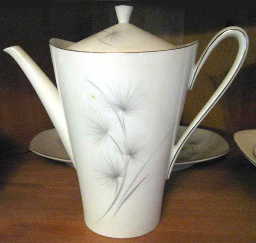 Sea Isle (Coupe, Platinum) Coffee Pot & Lid by Hutschenreuther-1