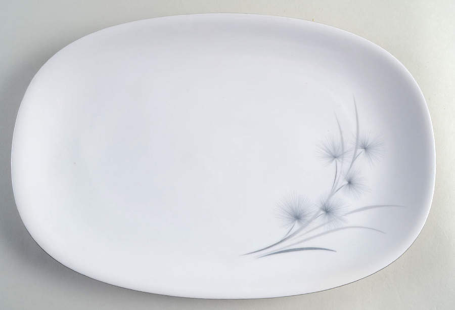 Sea Isle (Rim, Platinum) 15" Oval Serving Platter by Hutschenreuther-1
