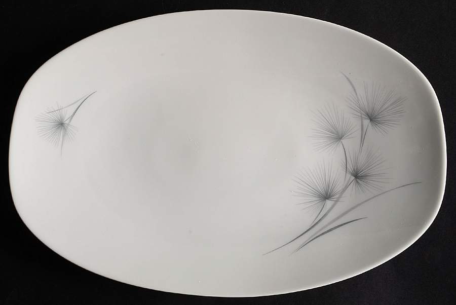 Sea Isle (Coupe, No Trim) 12" Oval Serving Platter by Hutschenreuther-1