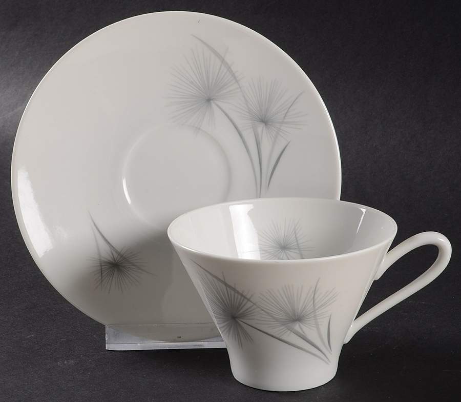 Sea Isle (Coupe, No Trim) Flat Cup & Saucer Set by Hutschenreuther-1
