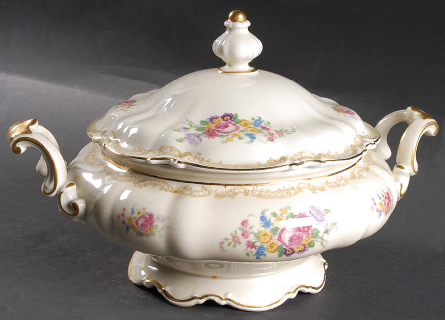 The Stafford Round Covered Vegetable by Hutschenreuther-1
