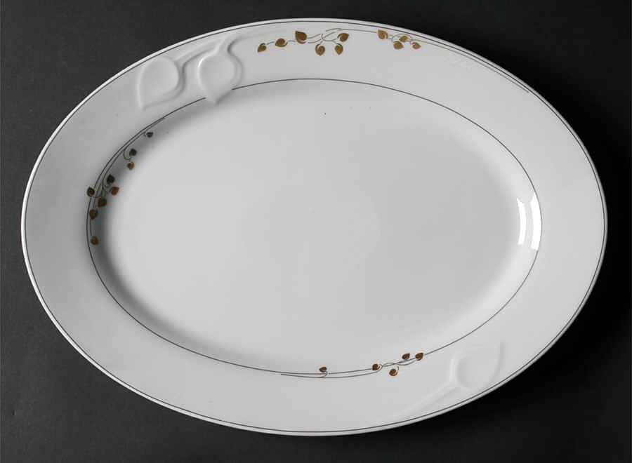 St. Honore 13" Oval Serving Platter by Hutschenreuther-1