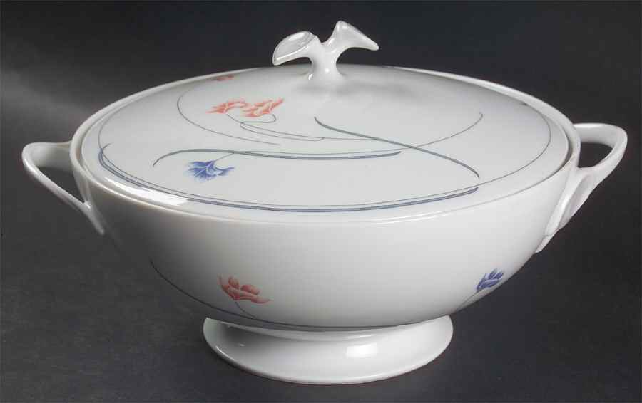St. Michel Round Covered Vegetable by Hutschenreuther-1