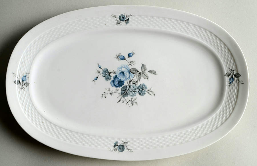 Evensong 12" Oval Serving Platter by Hutschenreuther-1