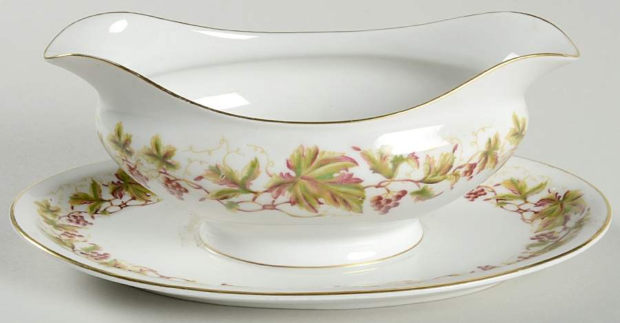 Trailing Vine Gravy Boat with Attached Underplate by Hutschenreuther-1
