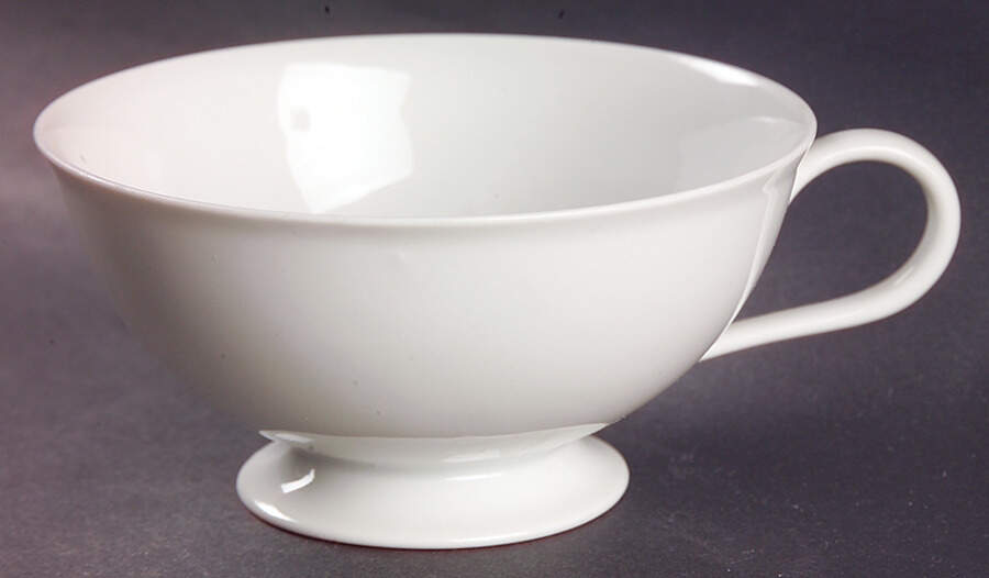 Turvel White Footed Cup by Hutschenreuther-1