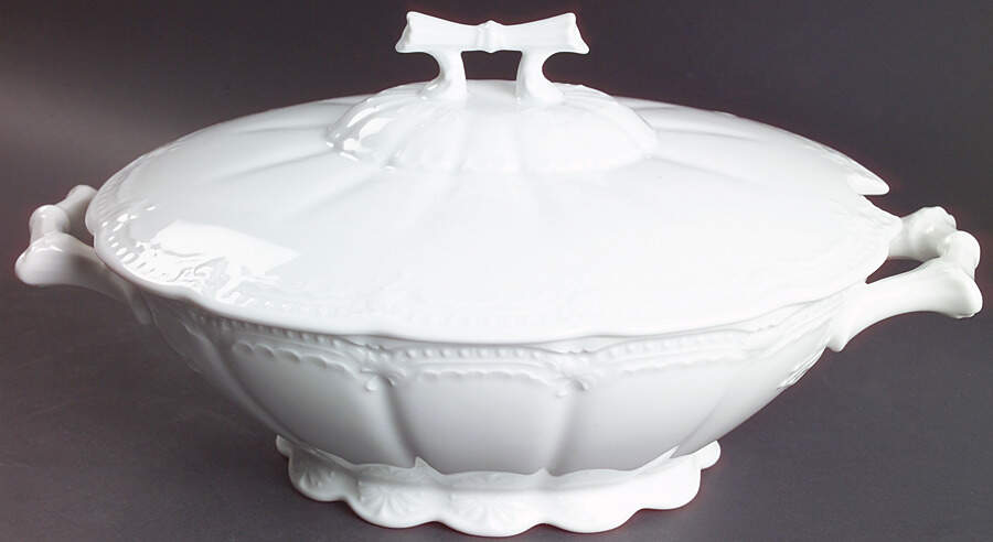 Viktoria Oval Tureen & Lid by Hutschenreuther-1