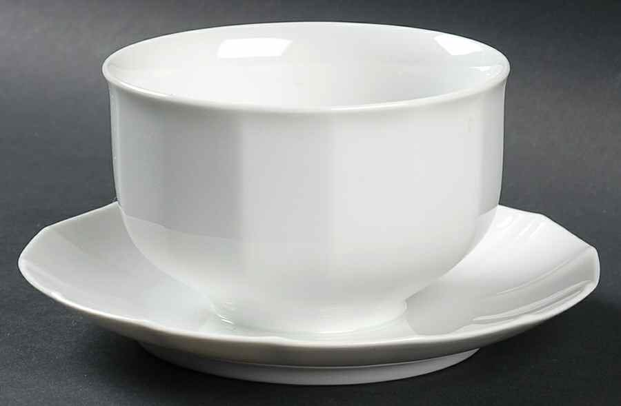 White Diamant Gravy Boat with Attached Underplate by Hutschenreuther-1