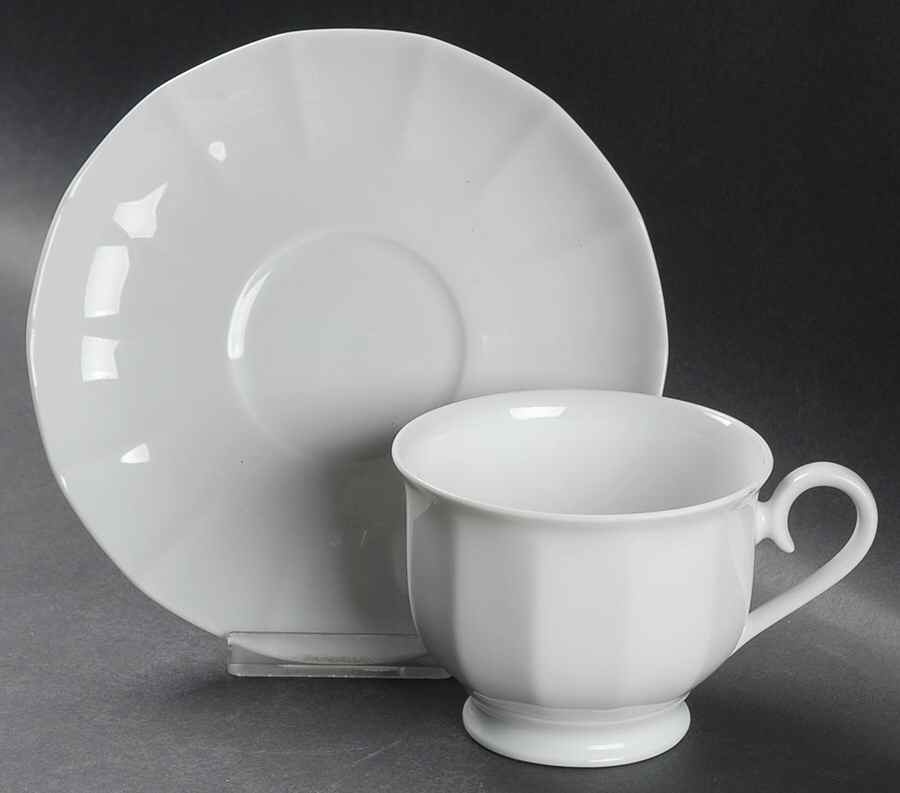 White Diamant Footed Cup & Saucer Set by Hutschenreuther-1
