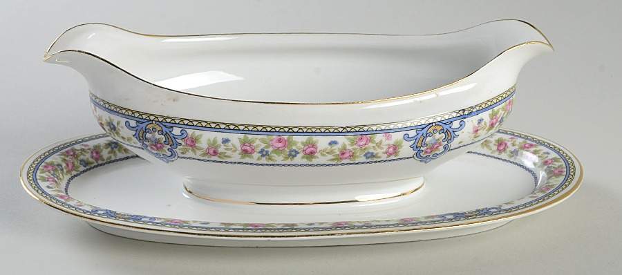 Yale Gravy Boat with Attached Underplate by Hutschenreuther-1