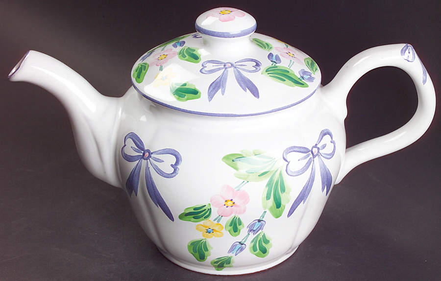 Bow Teapot & Lid by Herend Village-1