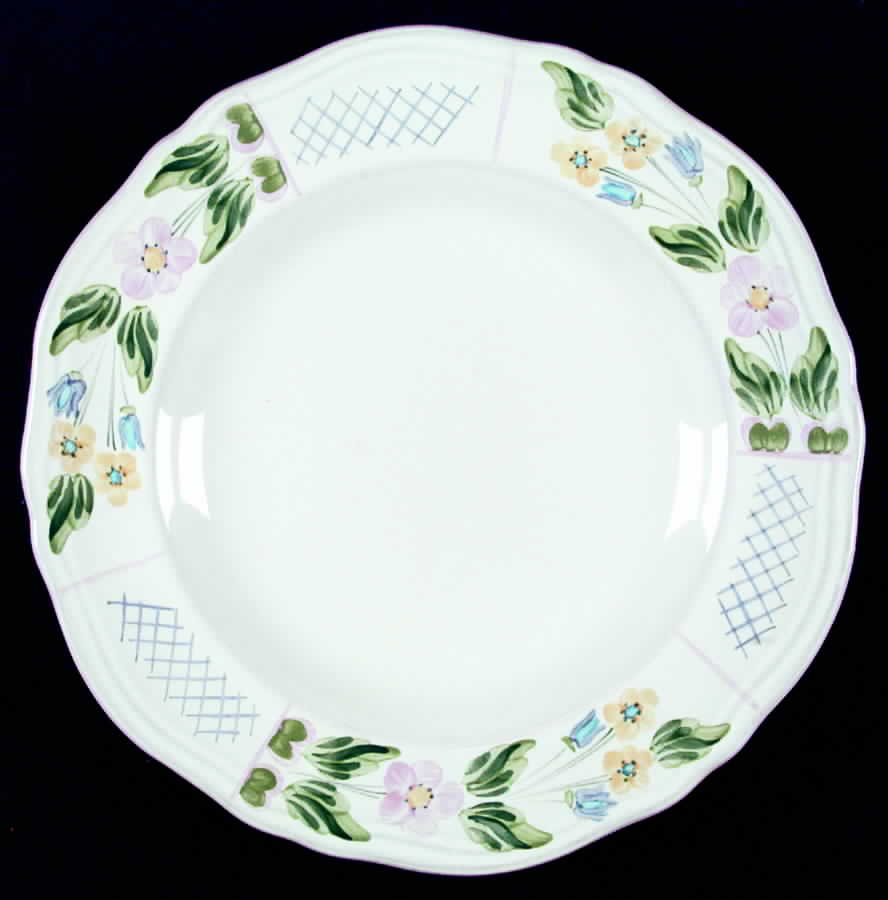 Trellis Dinner Plate by Herend Village-1