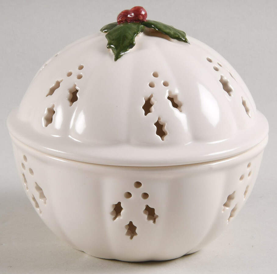 Creamware Pierced Potpourri Jar & Lid by Hartley Greens-1