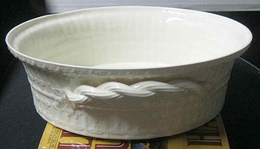 Creamware Pierced Round Vegetable No Lid by Hartley Greens-1