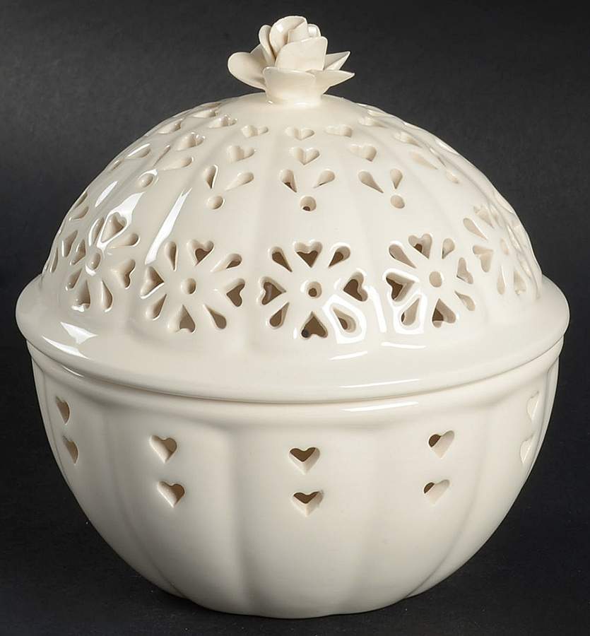Creamware Pierced Large Potpourri with Lid by Hartley Greens-1