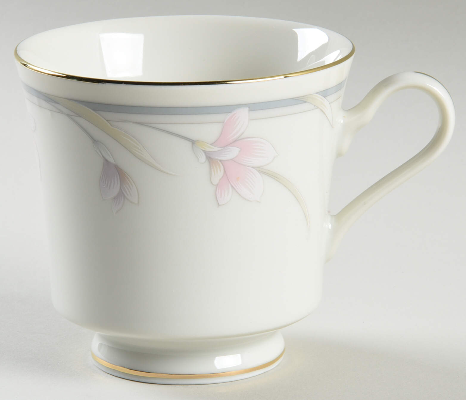 Sweetly Footed Cup by Home Beautiful-1
