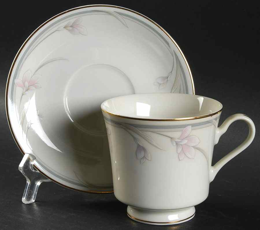 Sweetly Footed Cup & Saucer Set by Home Beautiful-1