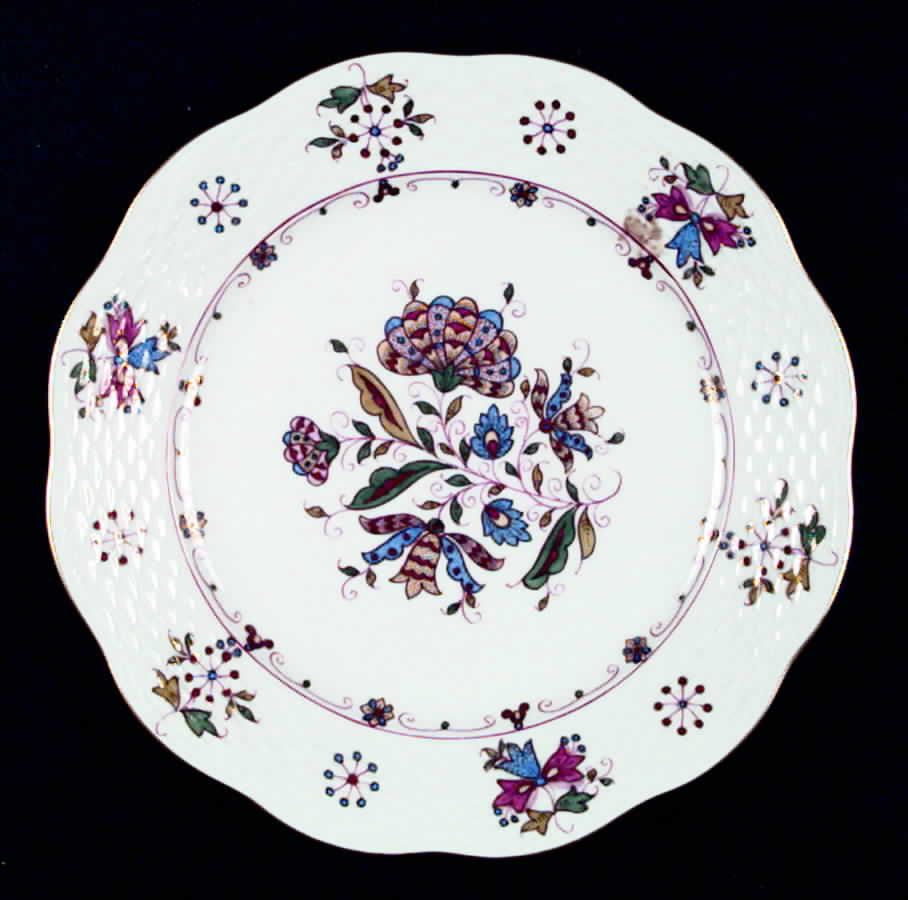 Motifs Hongrois Grand Luncheon Plate by Herend-1