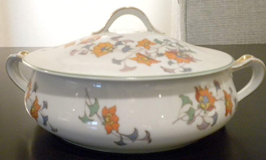 H579 Round Covered Vegetable by Haviland-1