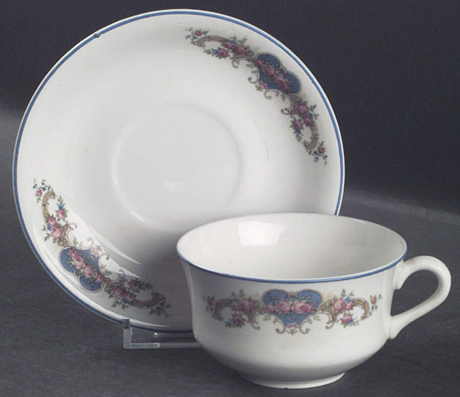 HLC735 Flat Cup & Saucer Set by Homer Laughlin -1