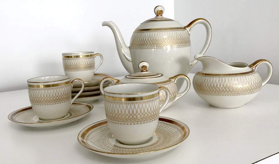 25902 Coffee Pot & Lid by Hutschenreuther-1