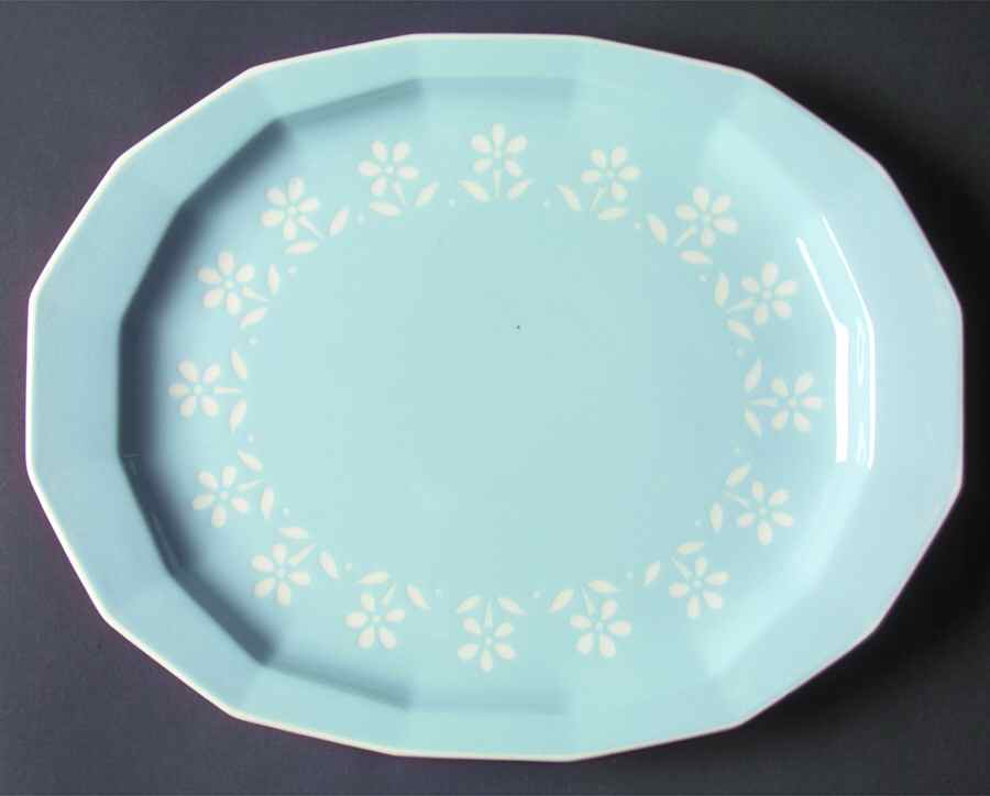 Petit Fleurs (Multisided Edge) 11" Oval Serving Platter by Harker-1