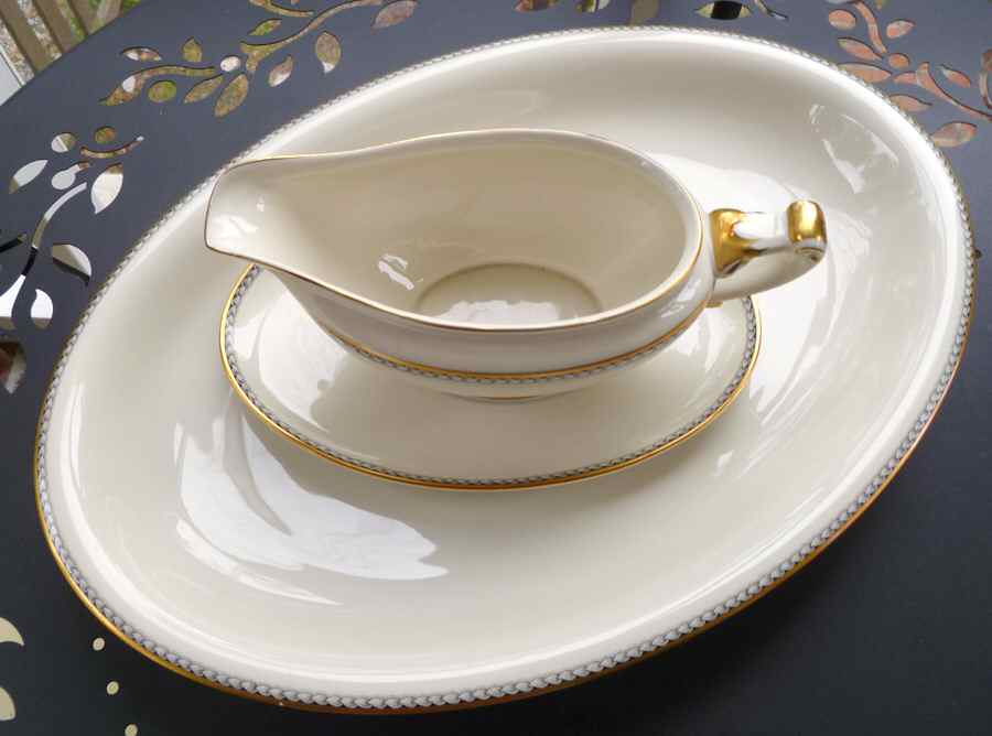 14735 14" Oval Serving Platter by Heinrich - H&C-1