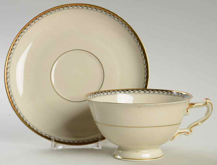 14735 Footed Cup & Saucer Set by Heinrich - H&C-1