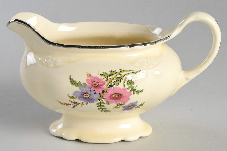 VR175 Creamer by Homer Laughlin -1