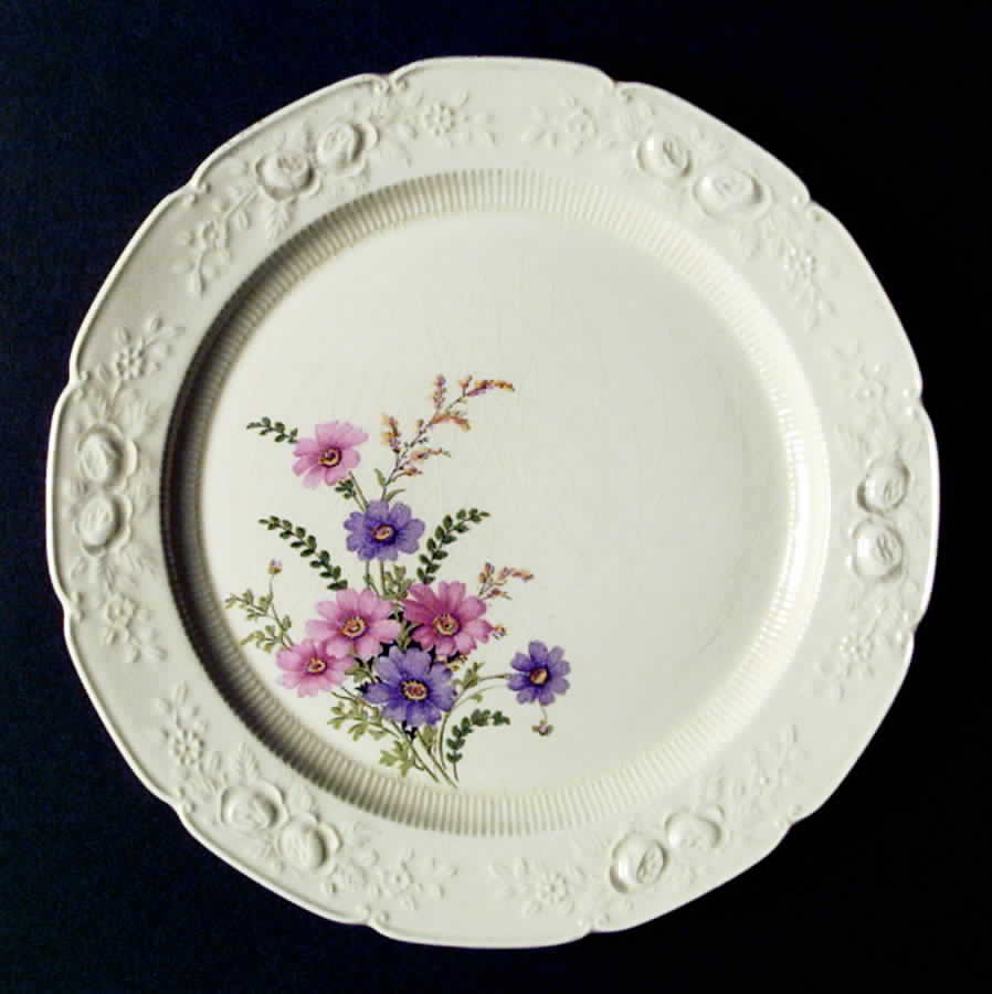 RV1043 Dinner Plate by Homer Laughlin -1