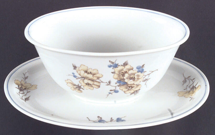 7069 Gravy Boat with Attached Underplate by Hutschenreuther-1