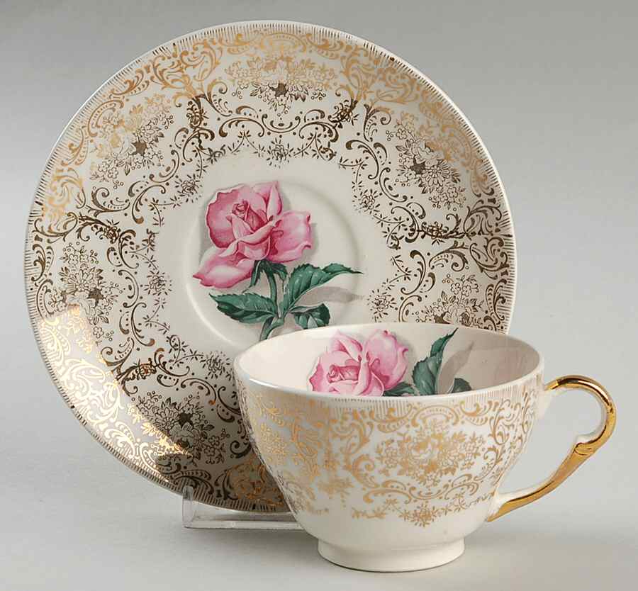HLC739 Footed Cup & Saucer Set by Homer Laughlin -1