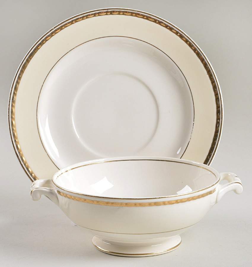 G3486 Footed Cream Soup Bowl & Saucer Set by Homer Laughlin -1