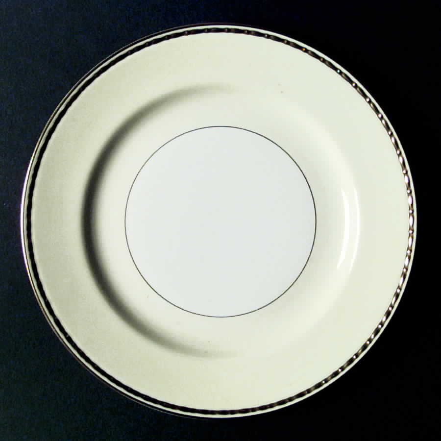 G3486 Dinner Plate by Homer Laughlin -1