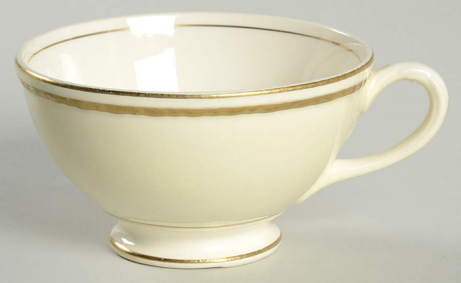G3486 Footed Cup by Homer Laughlin -1