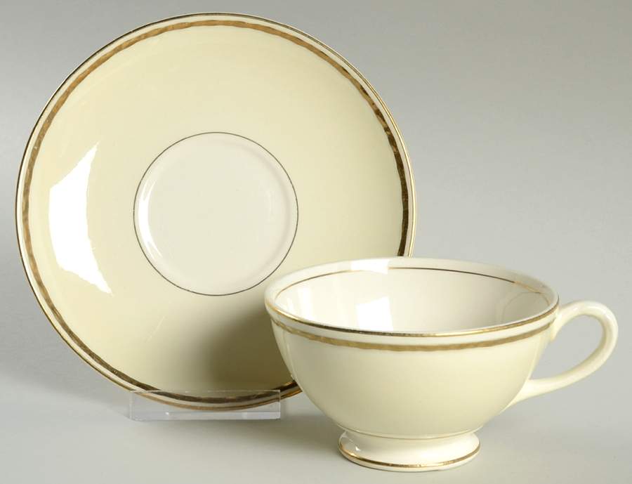 G3486 Footed Cup & Saucer Set by Homer Laughlin -1