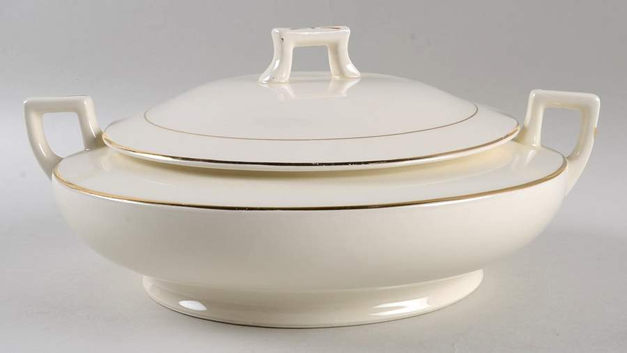 K6906 Round Covered Vegetable by Homer Laughlin -1