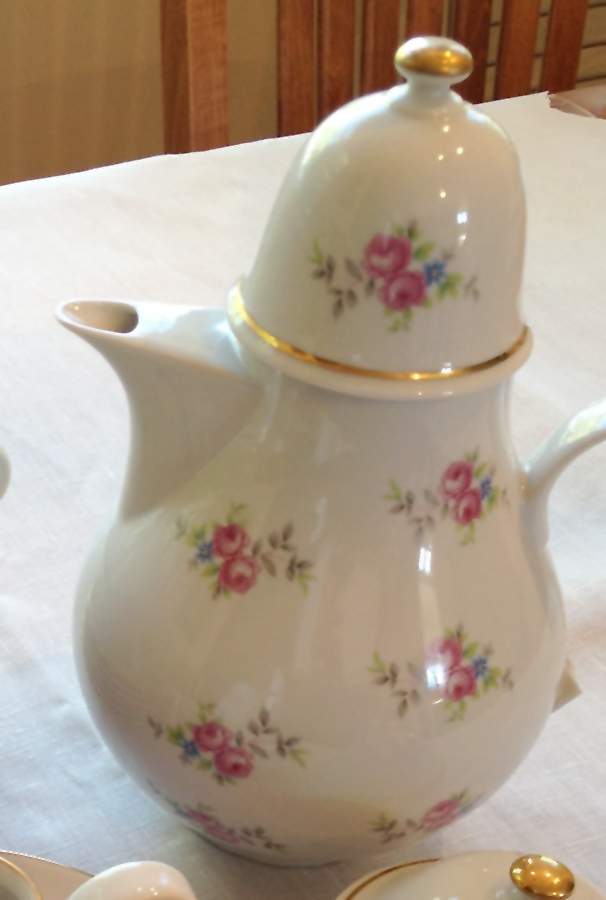 HEP6 Coffee Pot & Lid by Graf Von Henneberg-1