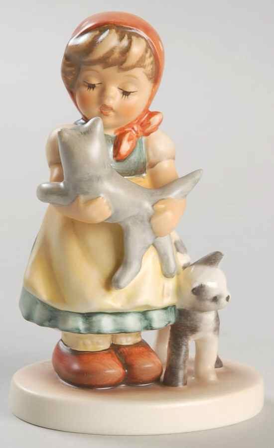 Tender Love Tm7-Tender Love - No Box by M.I. Hummel-1
