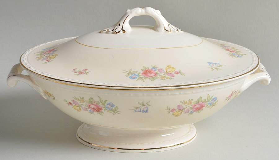 G3453 Oval Covered Vegetable by Homer Laughlin -1