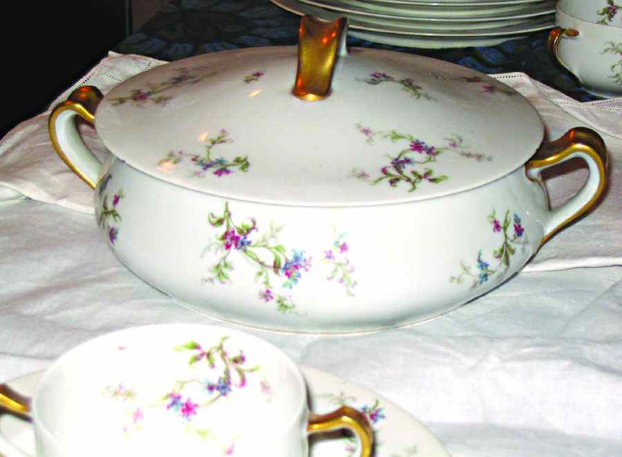Schleiger 476 Round Covered Vegetable by Haviland-1