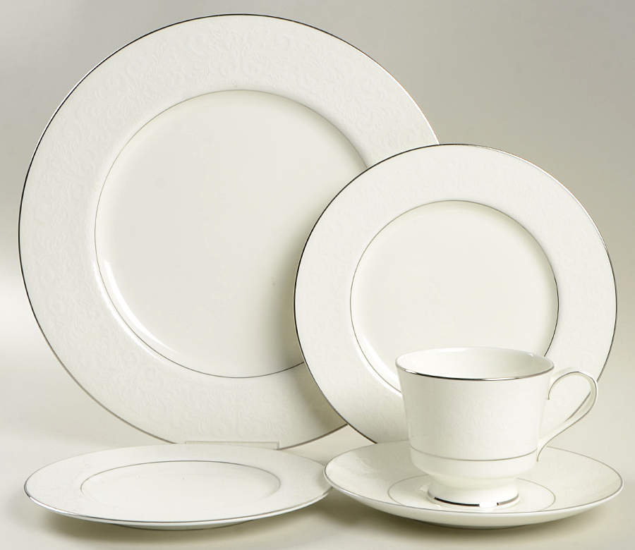 Chantilly 5 Piece Place Setting by Hallmark-1